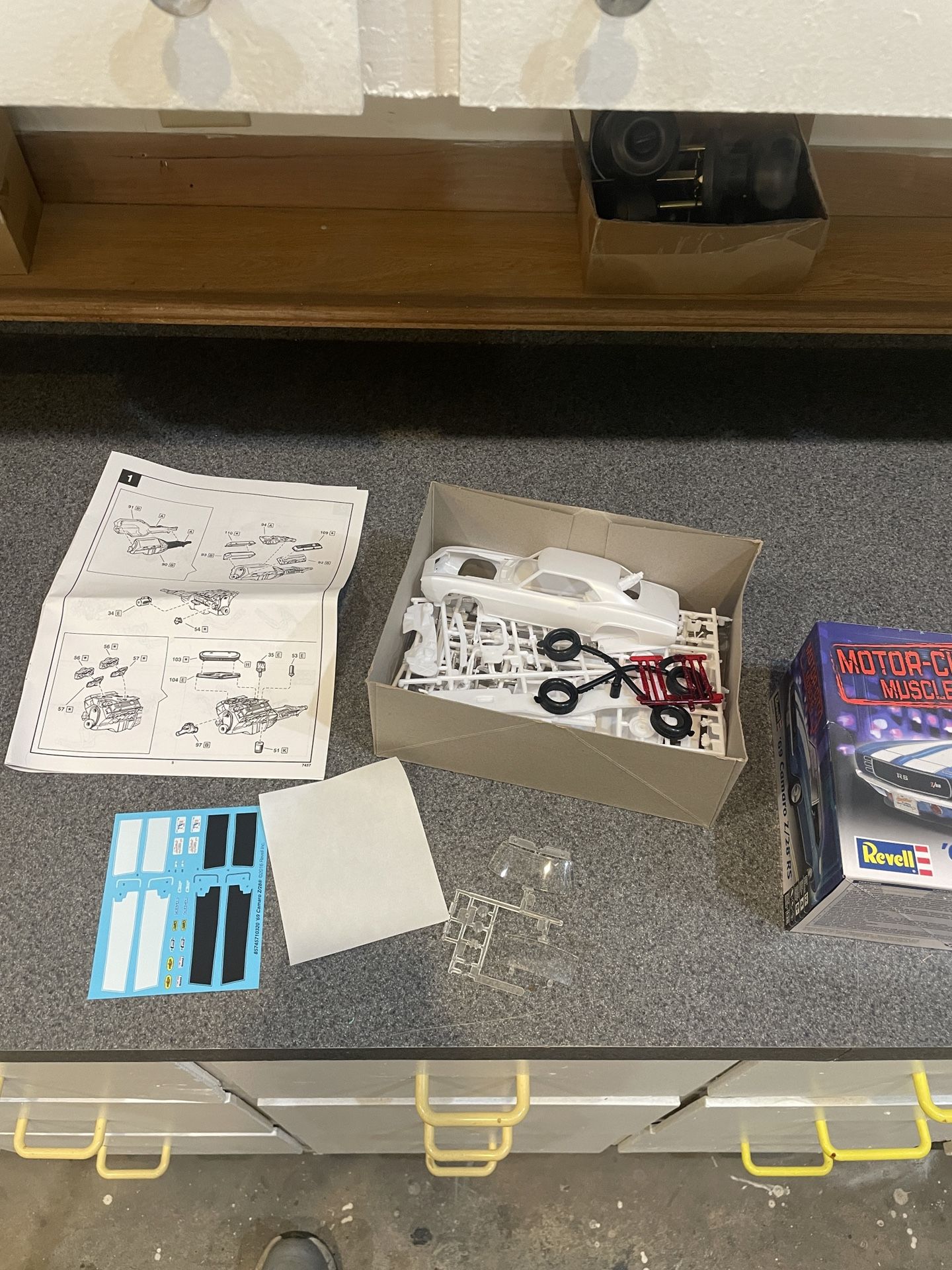 Plastic Car Kit 69’ Camaro