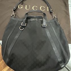 Gucci Black Two-way Convertible Abbey Hobo Bag