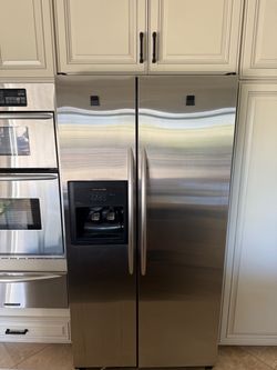 Refrigerator freezer combo KitchenAid