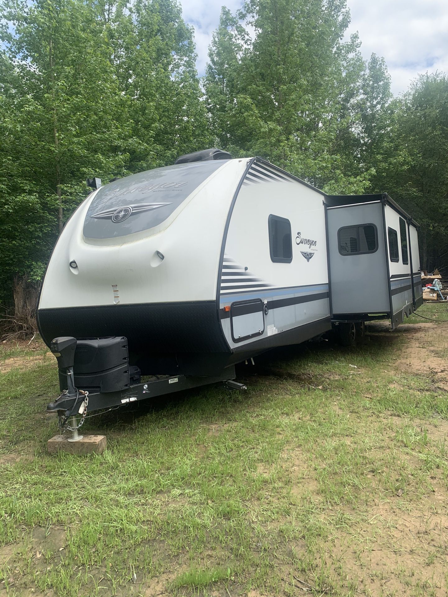 Photo 2017 RV Surveyor by forest river