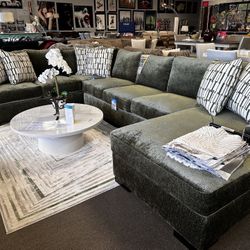 Amazing Custom Sectional! $2,999! Easy Financing! 😄🛋️✨ 