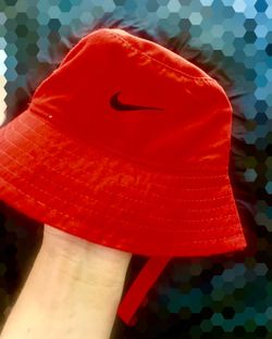 New Nike UPF40+ bucket hat