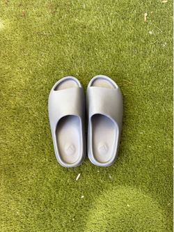 Yeezy Slides SZ 10