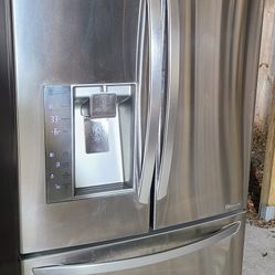 Refrigerator 