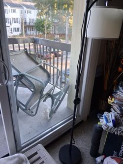 5 feet H metal floor lamp pickup only cash