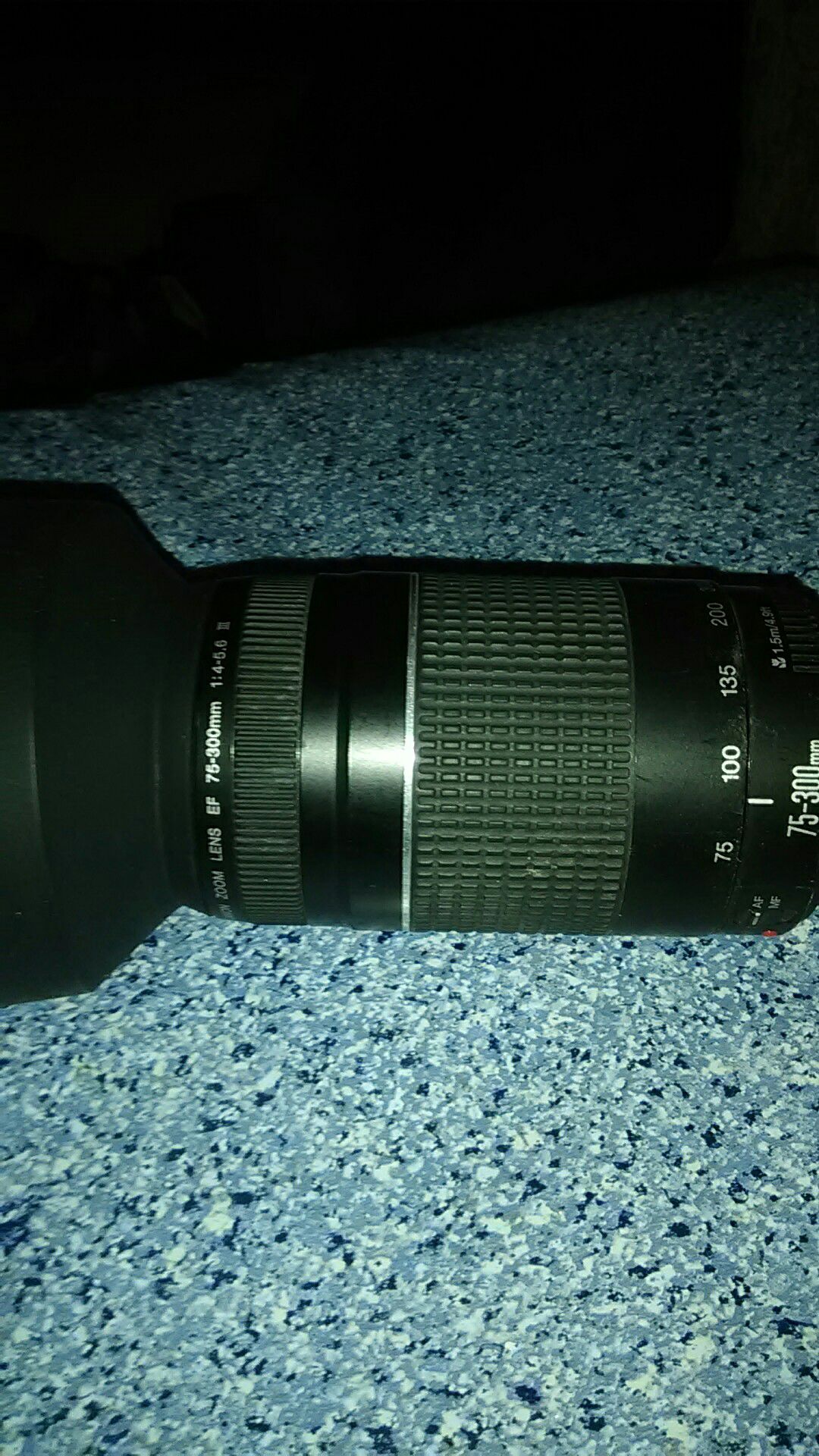 Canon zoom lens ex 75-300mm