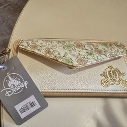 DISNEY WALLET CINDERELLA NEW 