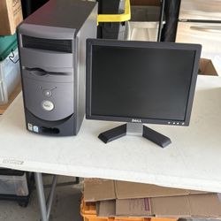 Dell Monitor  With Dimension B110. (READ DESCRIPTION)