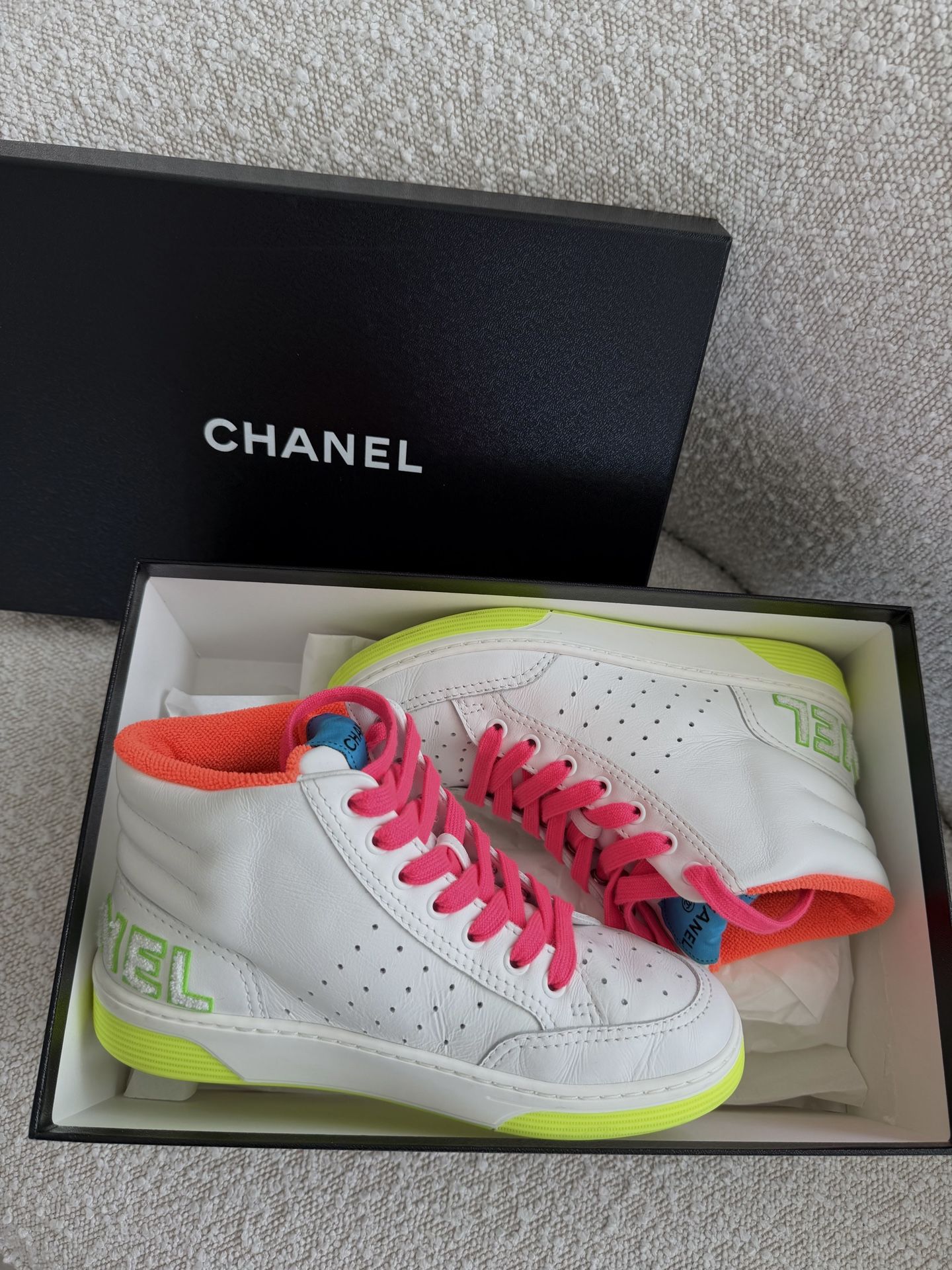 Rare Chanel sneakers 6.5 woman
