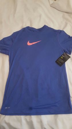 Nike Dri-FIT shirt girls extra large
