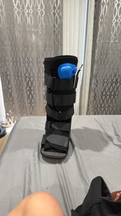 Brand New Walking Boot w/ Air Pump (Foot/Ankle Support)