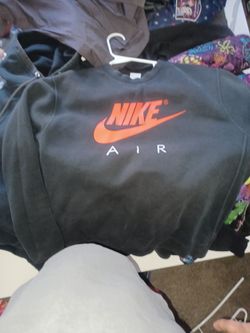 Nike Crew Neck $10
