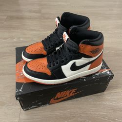 Jordan 1 Retro High OG (Size 9.5)
