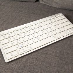 Wireless bluetooth keyboard

