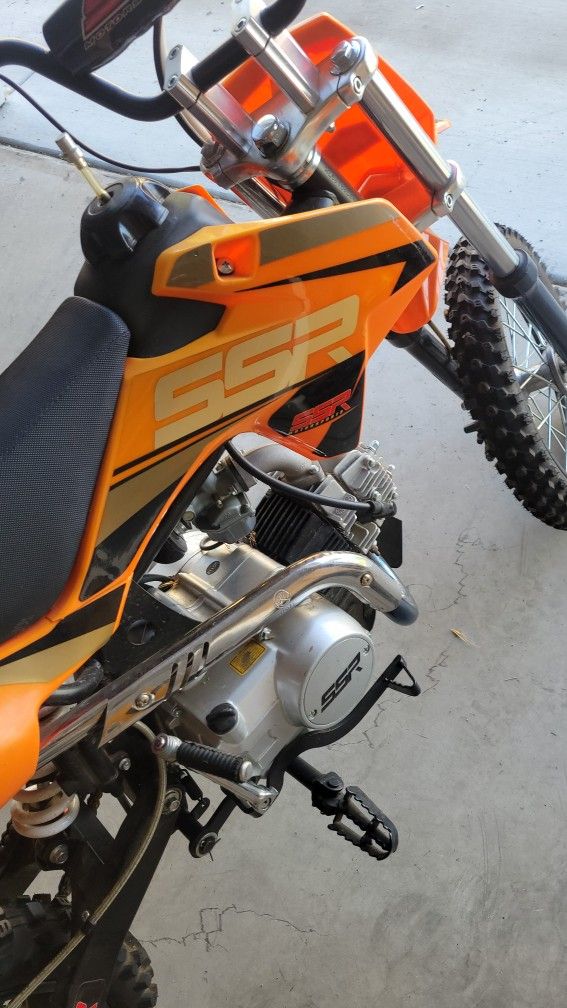SSR dirt bike 125 Cc