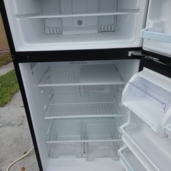 Whirlpool Refrigerator And Ice Maker 