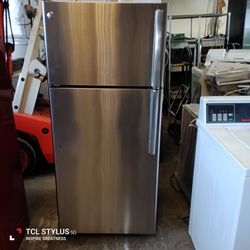 Refrigerator GE Everything Is And Good Working Condition 3 Months Warranty Delivery And Installation 