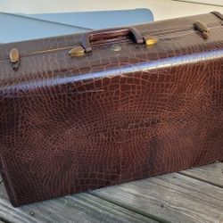 Vintage Samsonite Faux Alligator Suitcase 