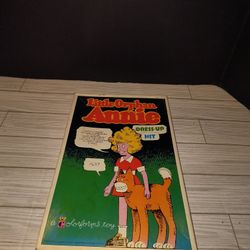 Vintage Little Orphan Annie Colorforms Dress Up Set 1968 Comic Toy Doll