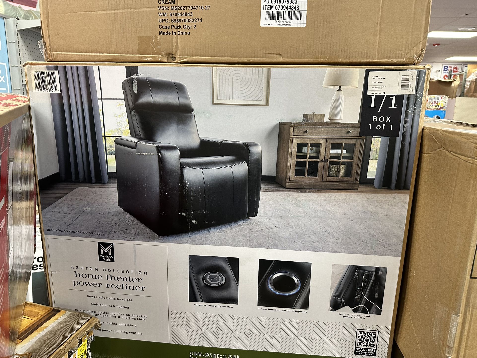 Member's lark ASHTON COLLECTION home theater power recliner