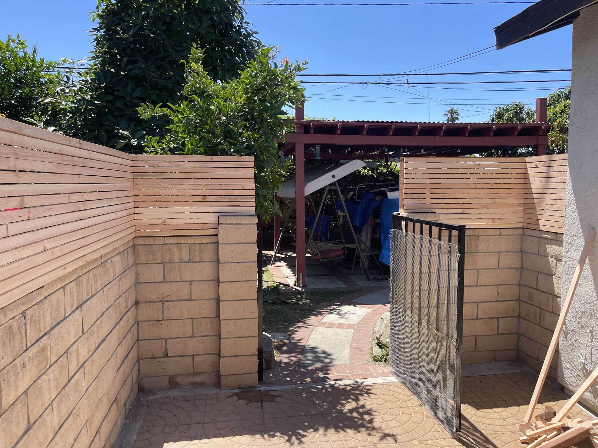 Custom Built Sheds, Patio Roofs And Fencing 