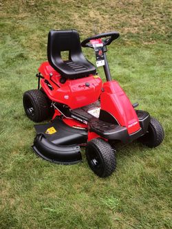 Craftsman r110 brand new never used 30-in deck 10.5 horsepower! Bought last month for $2099 plus tax