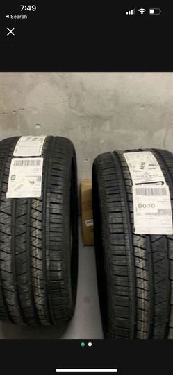 2x Continental Crosscontact Tyres275/40/22