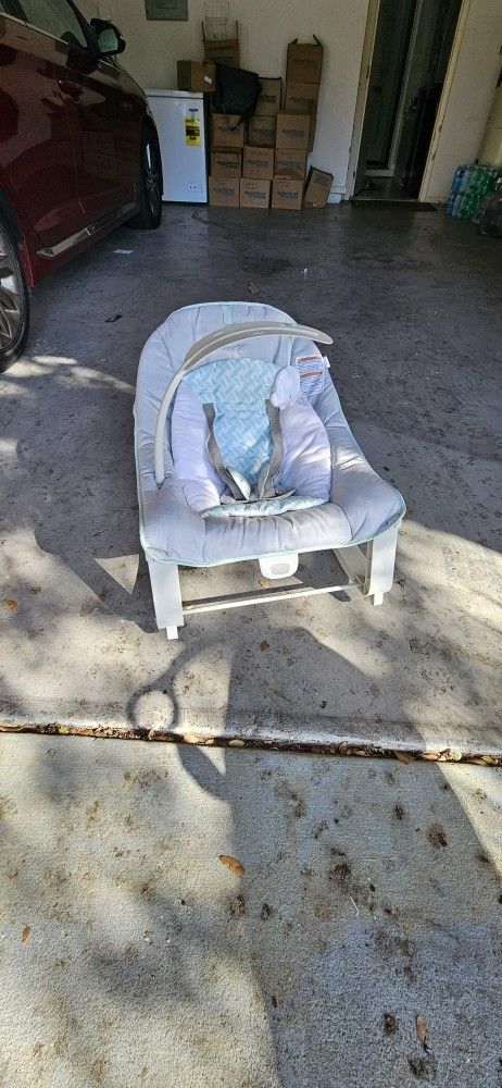 Ingenuity 3-in- 1 Battery Operated Vibrating Bouncer