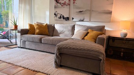 Title: Crate & Barrel Sectional Sofa with Chaise