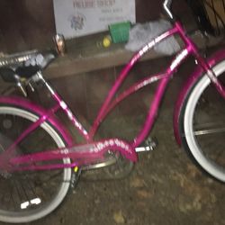 26” Electra Hawaii 3 Speed With Gears In The Back Hub Rear Push Back Breaks Looking For A Good Home
