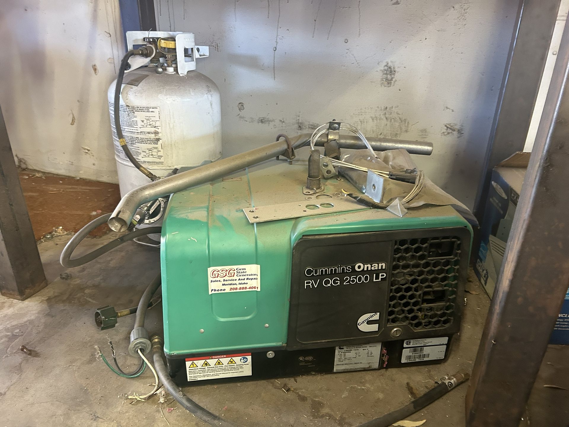 Cummins 2500 Propane Generator