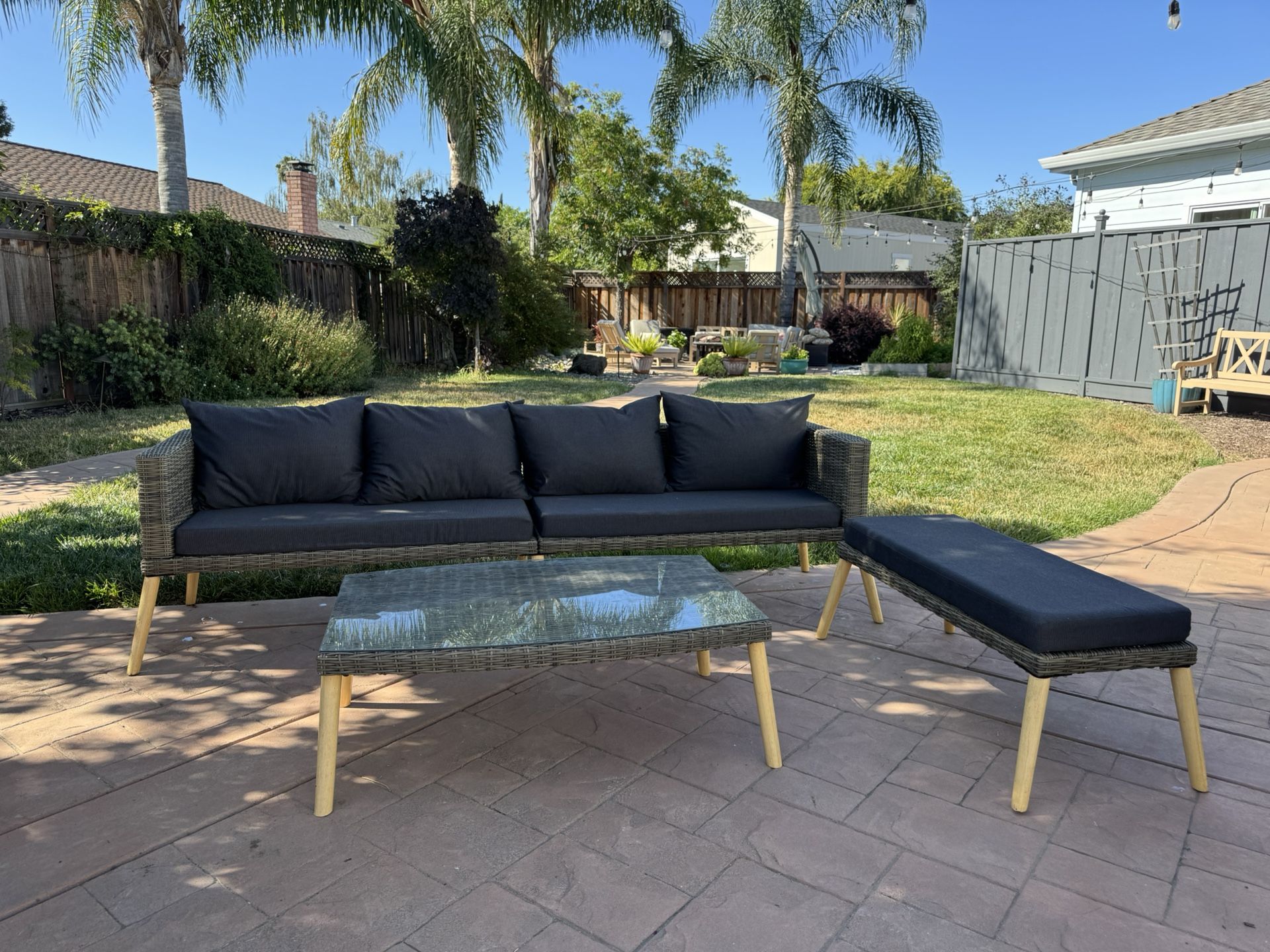 Outdoor Wicker Patio Furniture Set