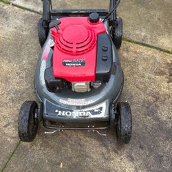 Honda Comercial Lawnmower 