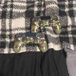 PS4 Controllers 