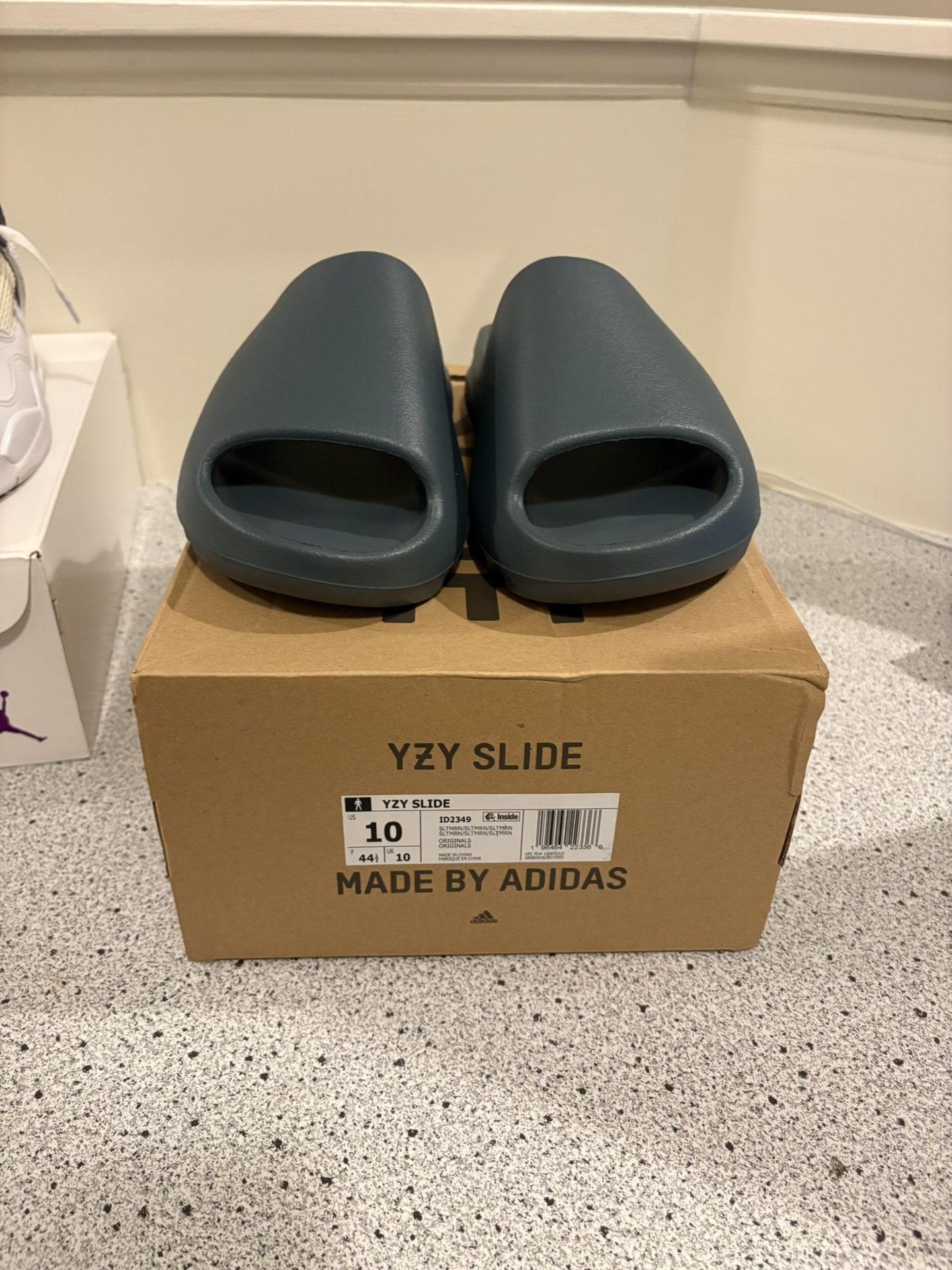 Yeezy Slide “Slate Marine”
