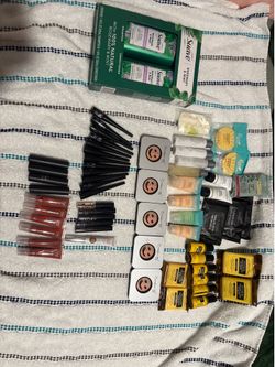 Make up and hygiene lot