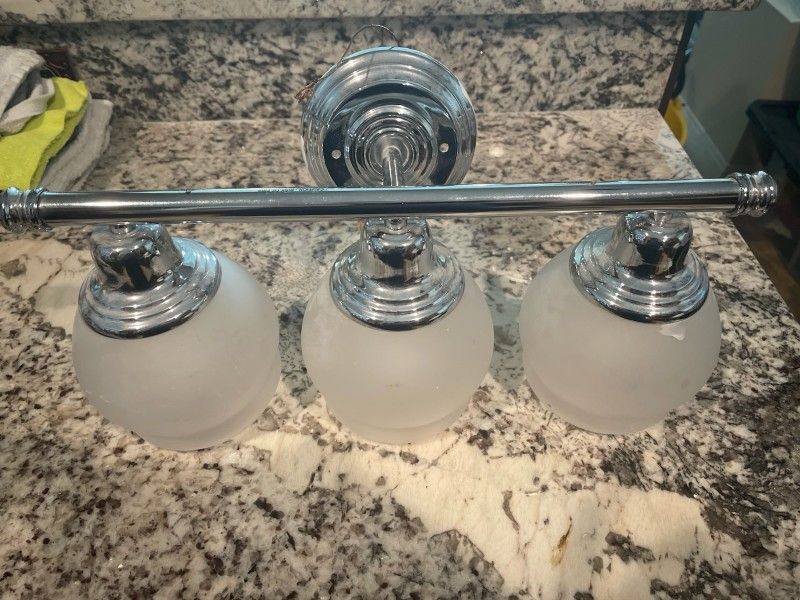 Bathroom Lighting 3 Bulb
