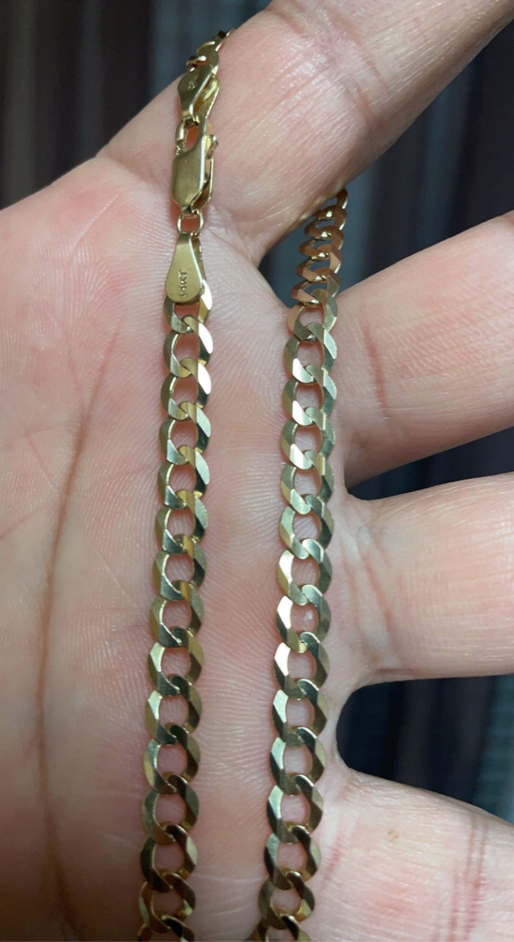 Cadena 14k 20.5 Gramos $1,080  OBO SOLID GOLD CURB CUBAN CHAIN