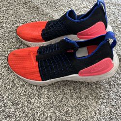 Nike React Phantom Run Flyknit 2 - Size 9.5