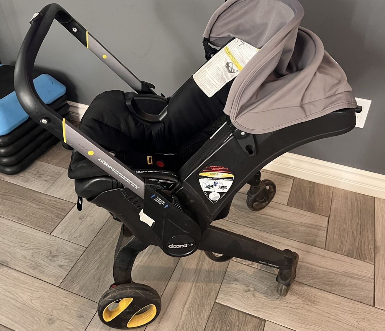 Doona Carseat Stroller + Base