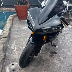 2008 Yamaha YZF-R1 Raven Black