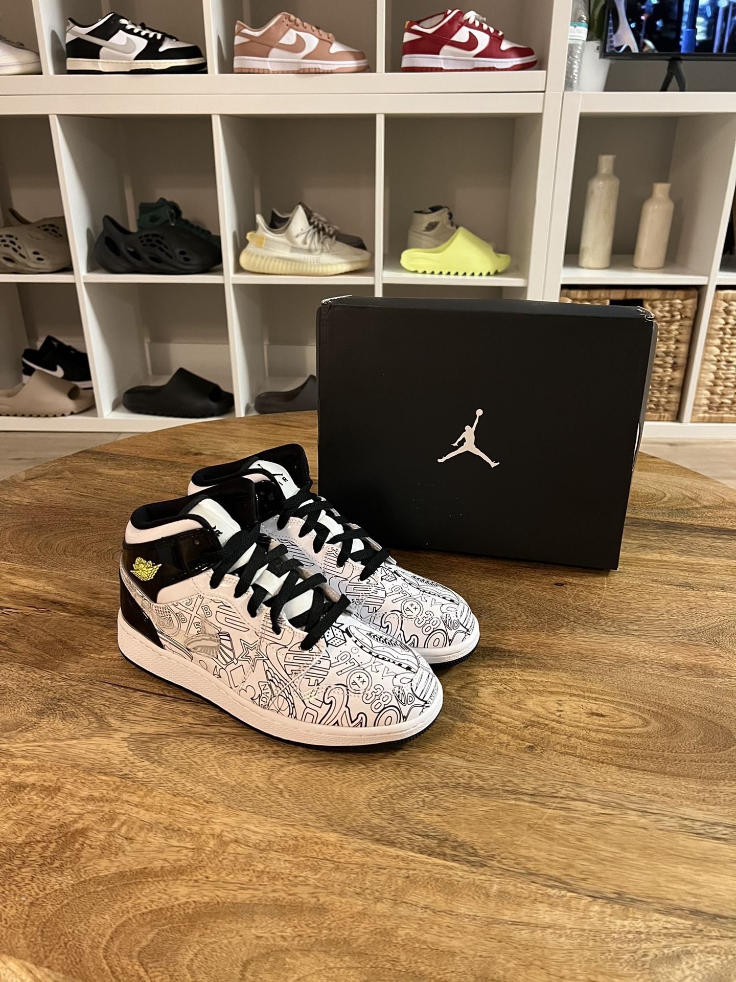 Jordan 1 DIY Size 5ty Deadstock