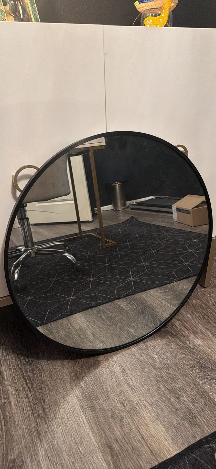 Black Round Mirror