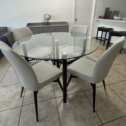 Modern Glass Dining Table Set – 4 Chairs – Excellent Condition