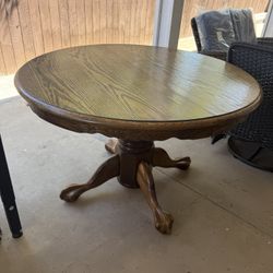Round Table