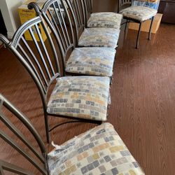 $700 Desayunador De Cantera Con Seis Sillas 