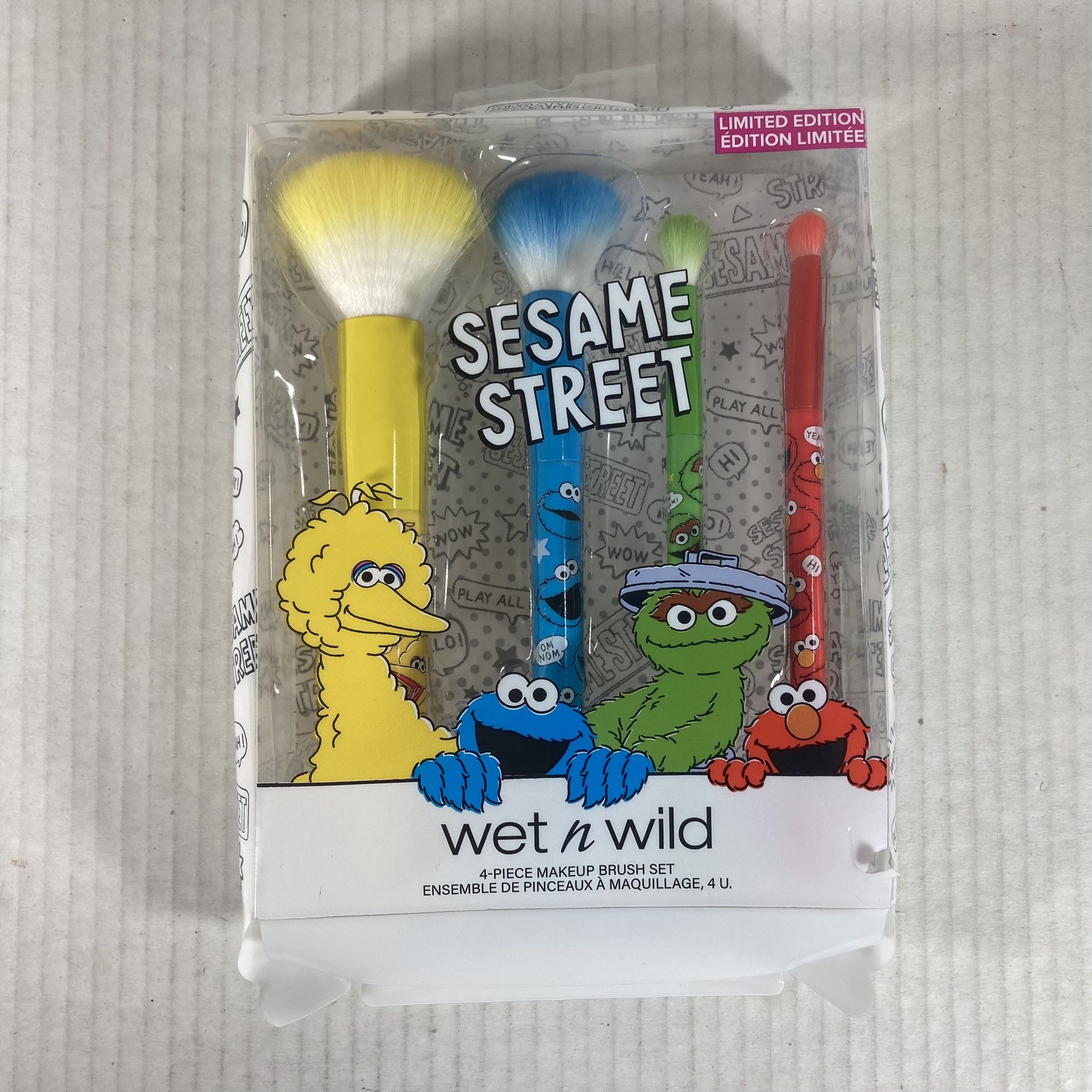 NEW Sesame Street Wet N Wild 4 Piece Makeup Brush Set Limited Edition OPEN BOX
