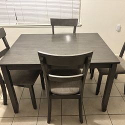 Dinning Table 