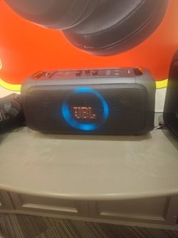JBL Party BOX On-the-Go Essential 