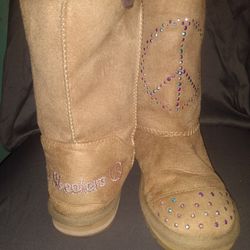 Girls Sketcher Youth Size 4 Good Quality